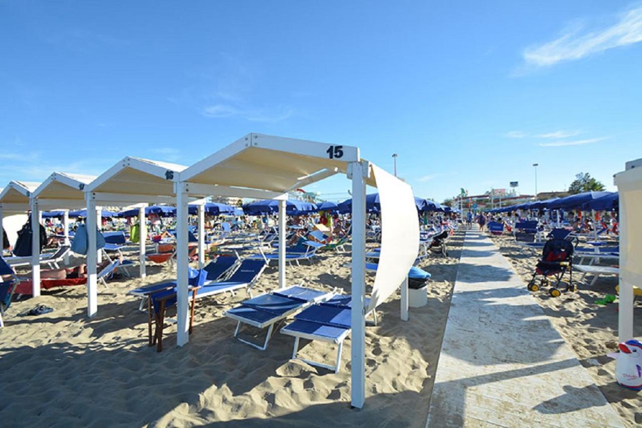 Riccione Beach Hotel - Enjoy Your Summer -Beach Village Incluso Eksteriør bilde