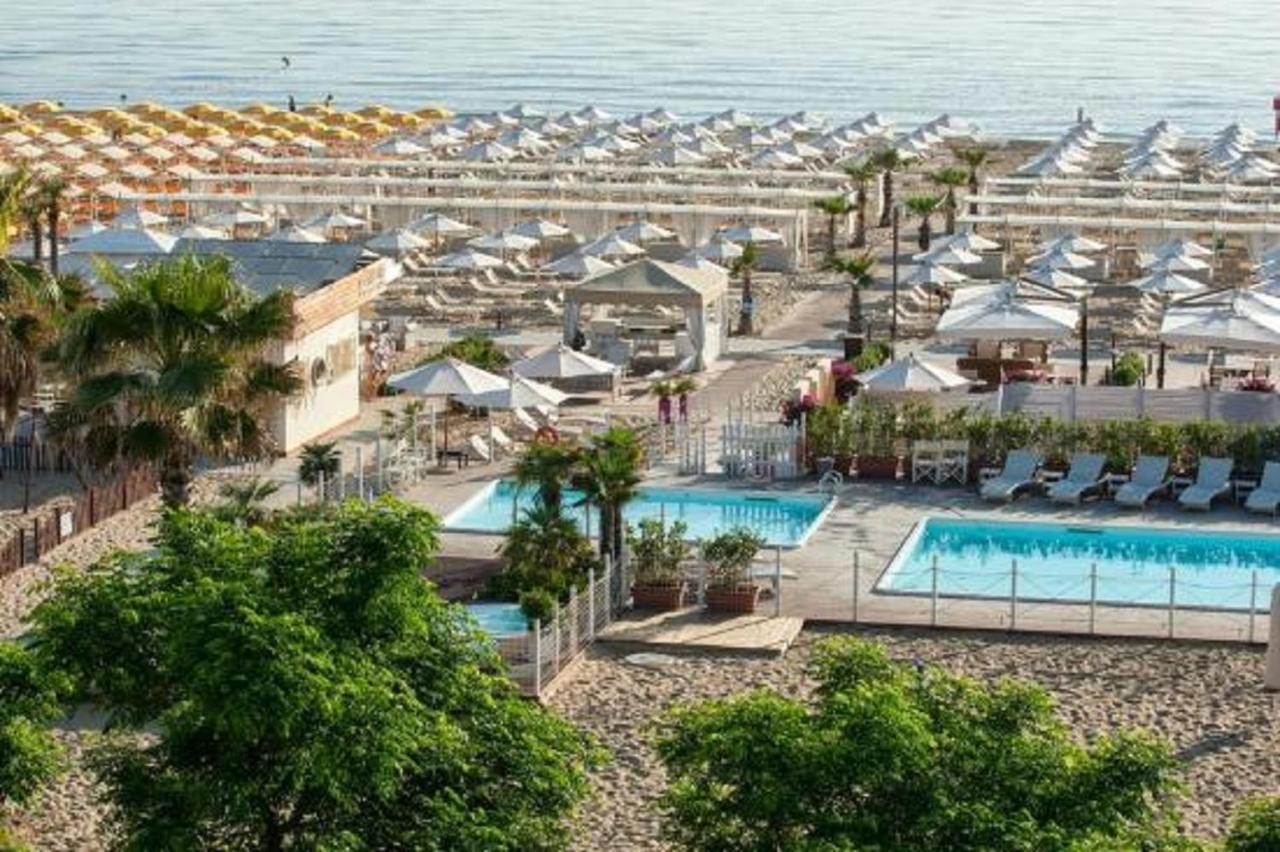 Riccione Beach Hotel - Enjoy Your Summer -Beach Village Incluso Eksteriør bilde