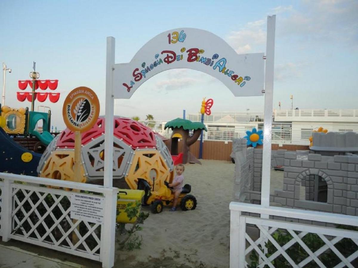 Riccione Beach Hotel - Enjoy Your Summer -Beach Village Incluso Eksteriør bilde